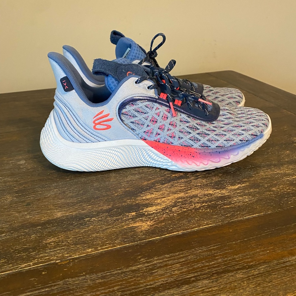 Mens Curry 10 size 12 in excellent condition